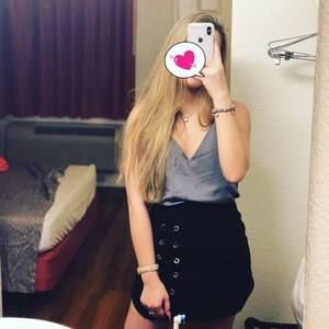 Meet your Posher, Bella